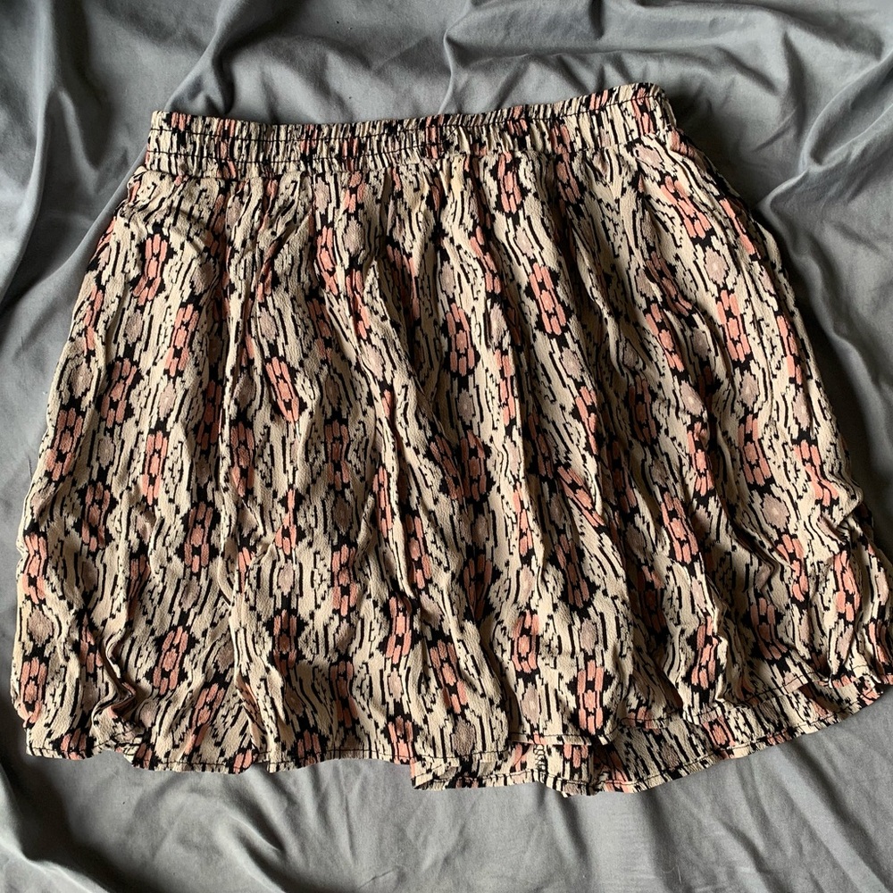 Pleated tribal print skirt